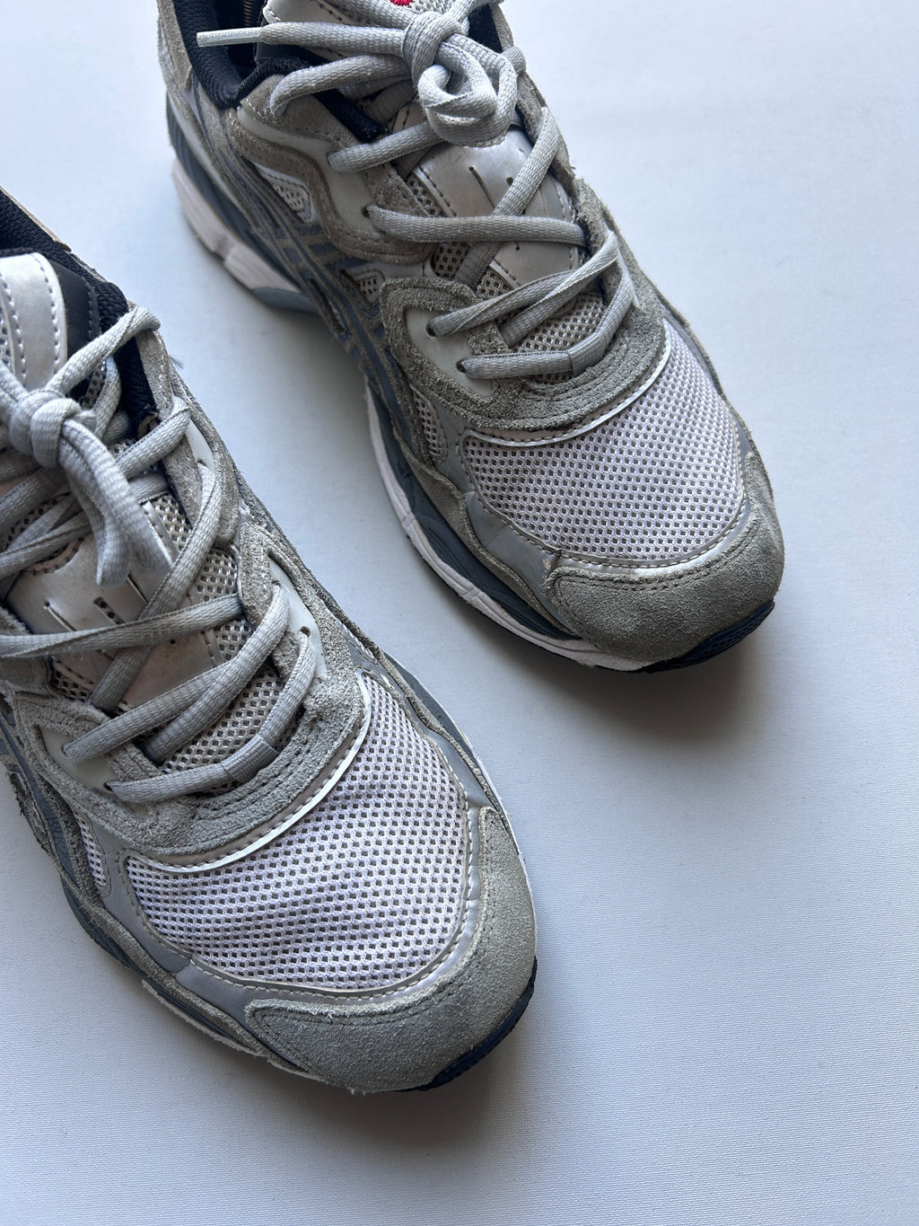 ASICS GEL NYC SILVER (44EU)