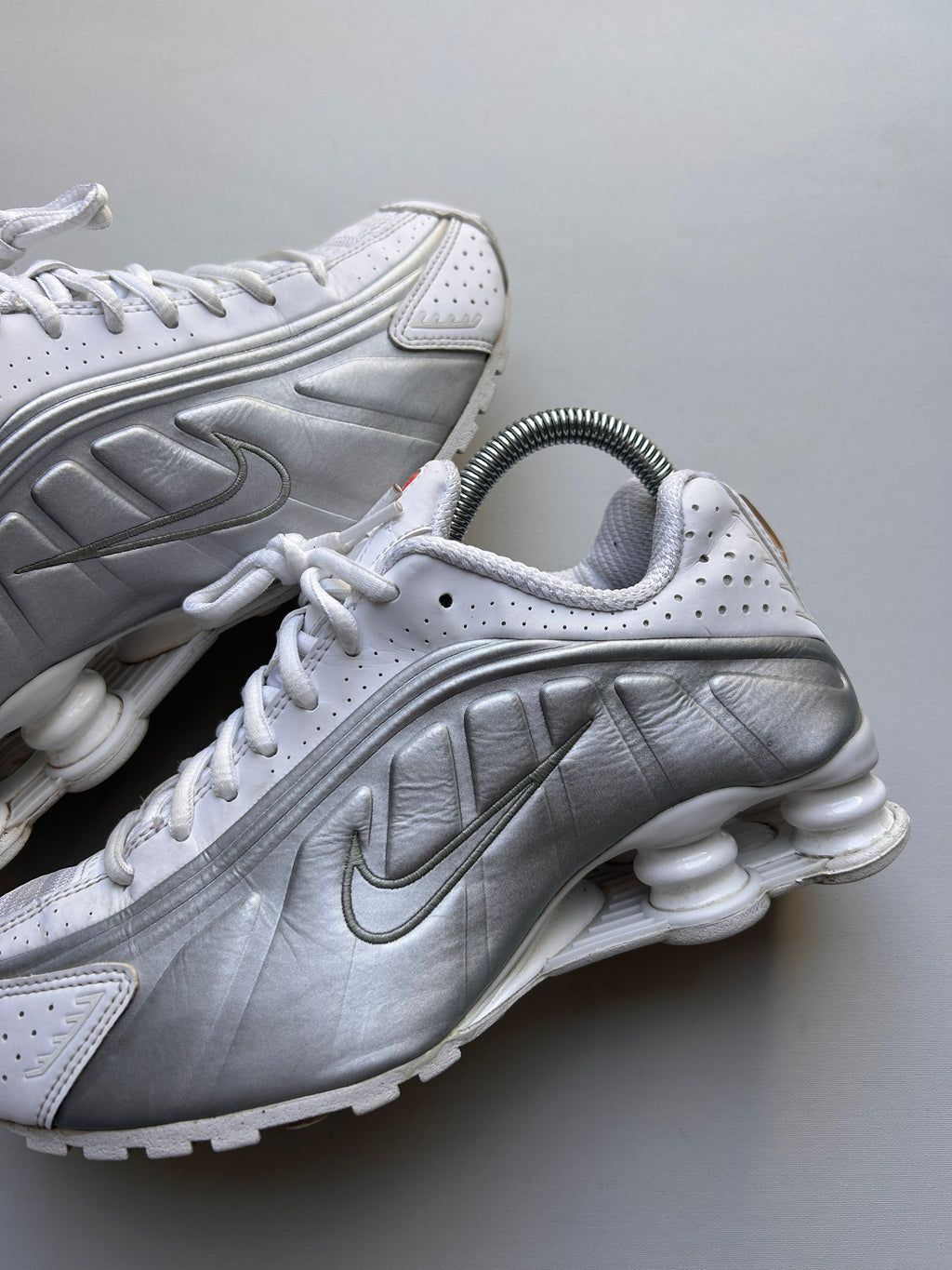 NIKE SHOX R4 “WHITE METTALIC” 37,5EU