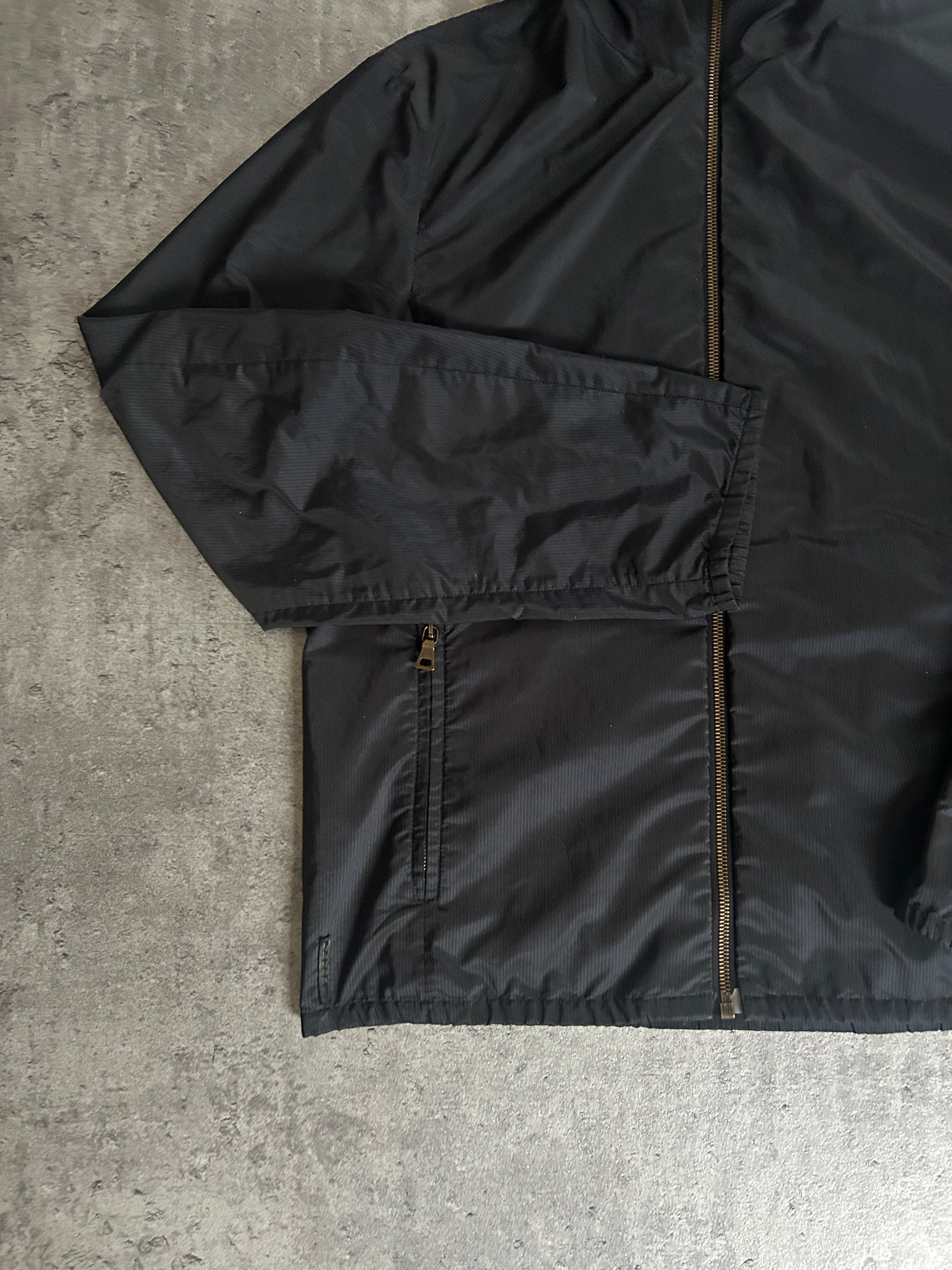 PRADA NYLON WINDBREAKER (M)