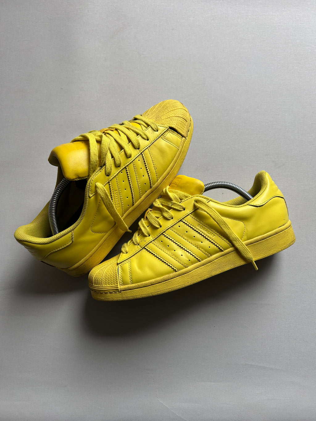 ADIDAS SUPERSTAR X PHARELL “YELLOW” (42,5EU)