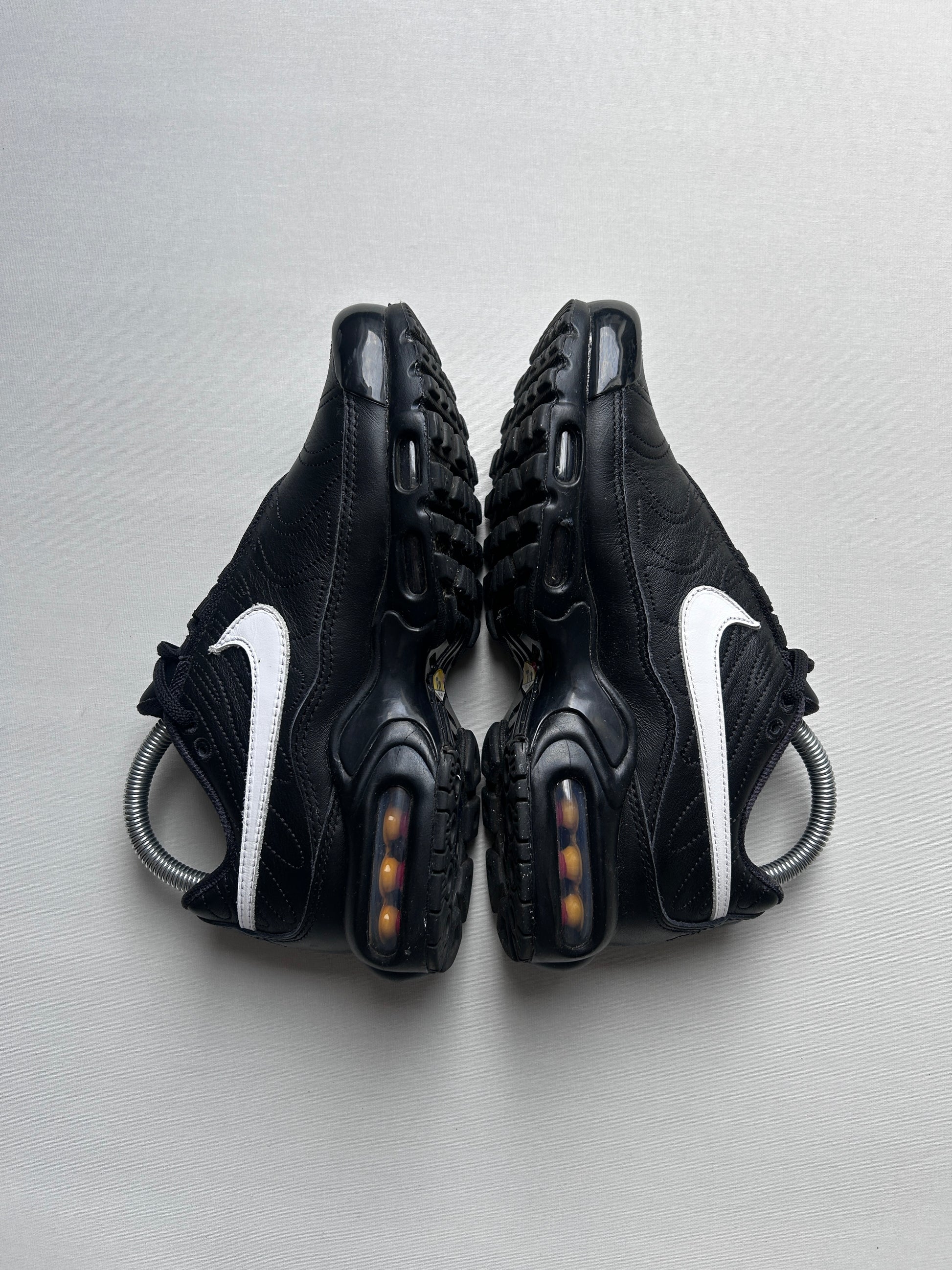 AIR MAX PLUS TNPO “BLACK” 37,5EU