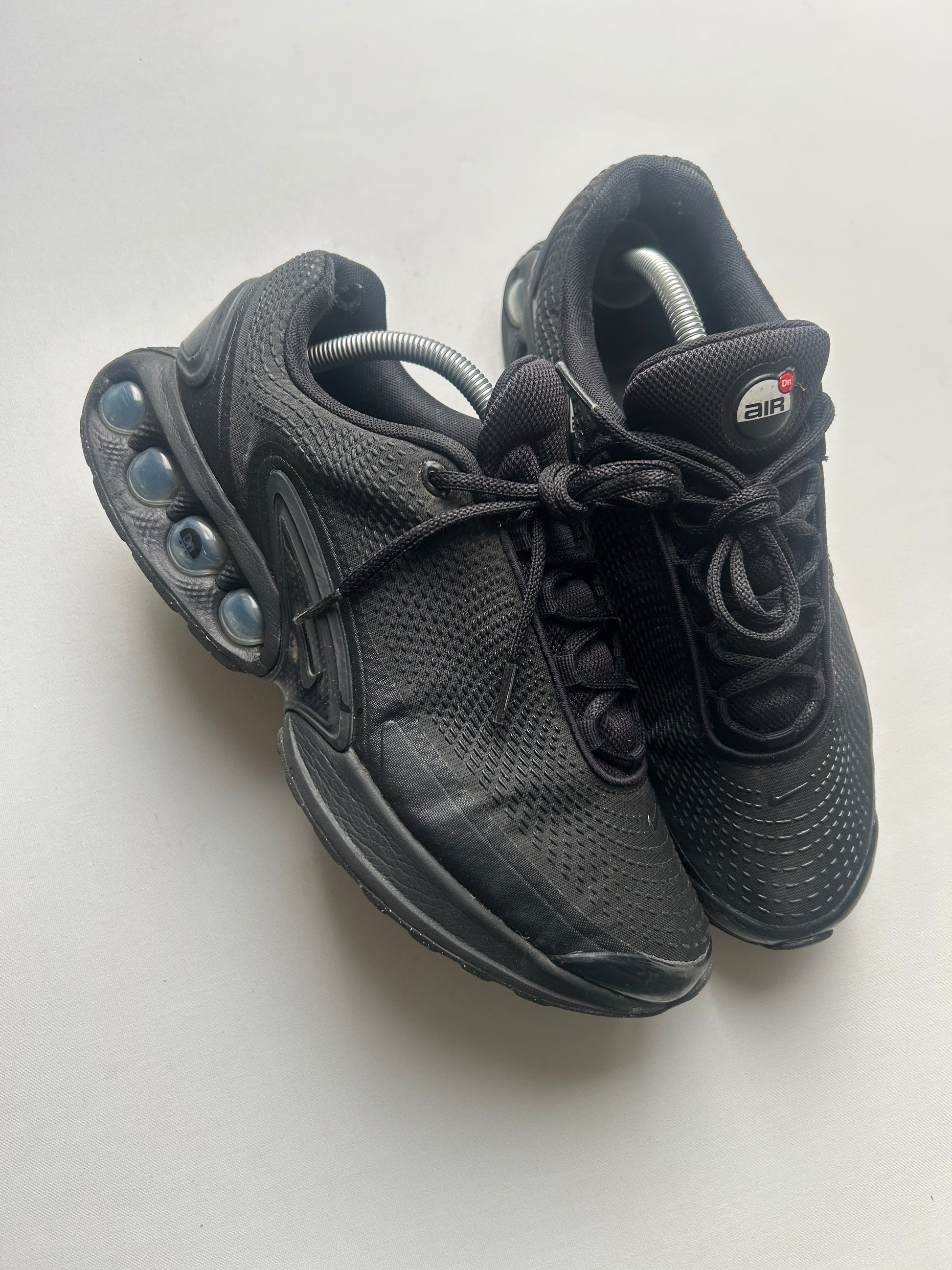 AIR MAX DN “ALL BLACK” 43EU