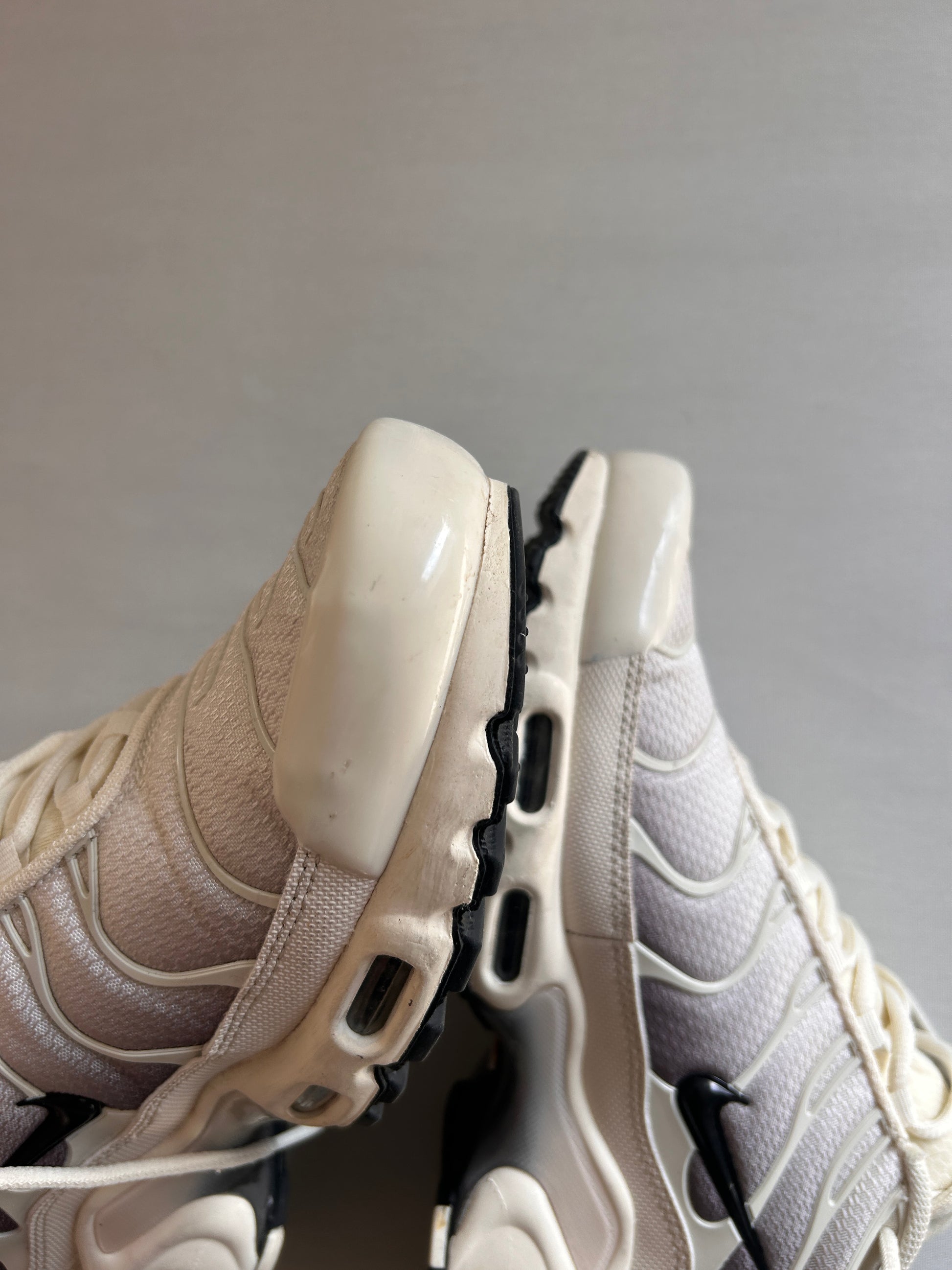 AIR MAX PLUS “LIGHT OREWOOD” 44EU
