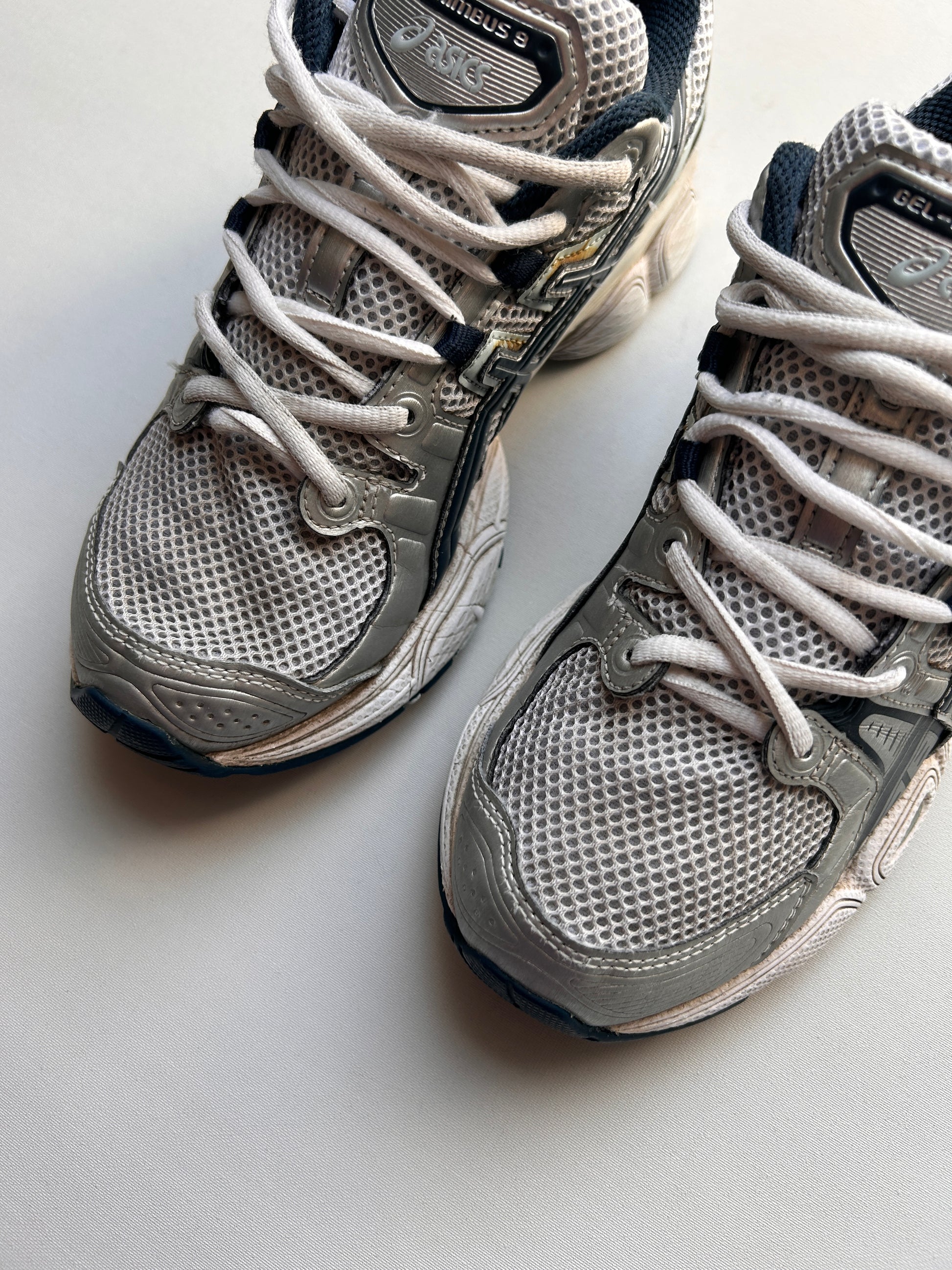 ASICS GEL NIMBUS “CHROME/BLUE” 39,5EU