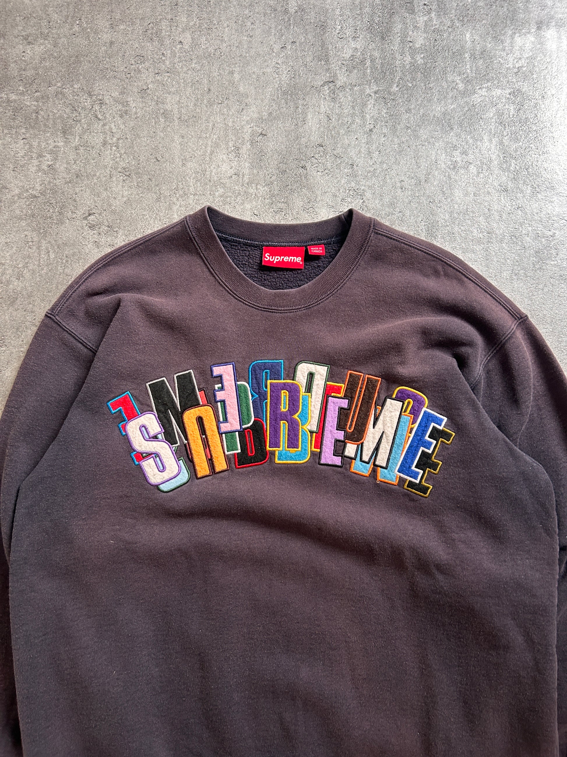 SUPREME STACKED CREWNECK (M)