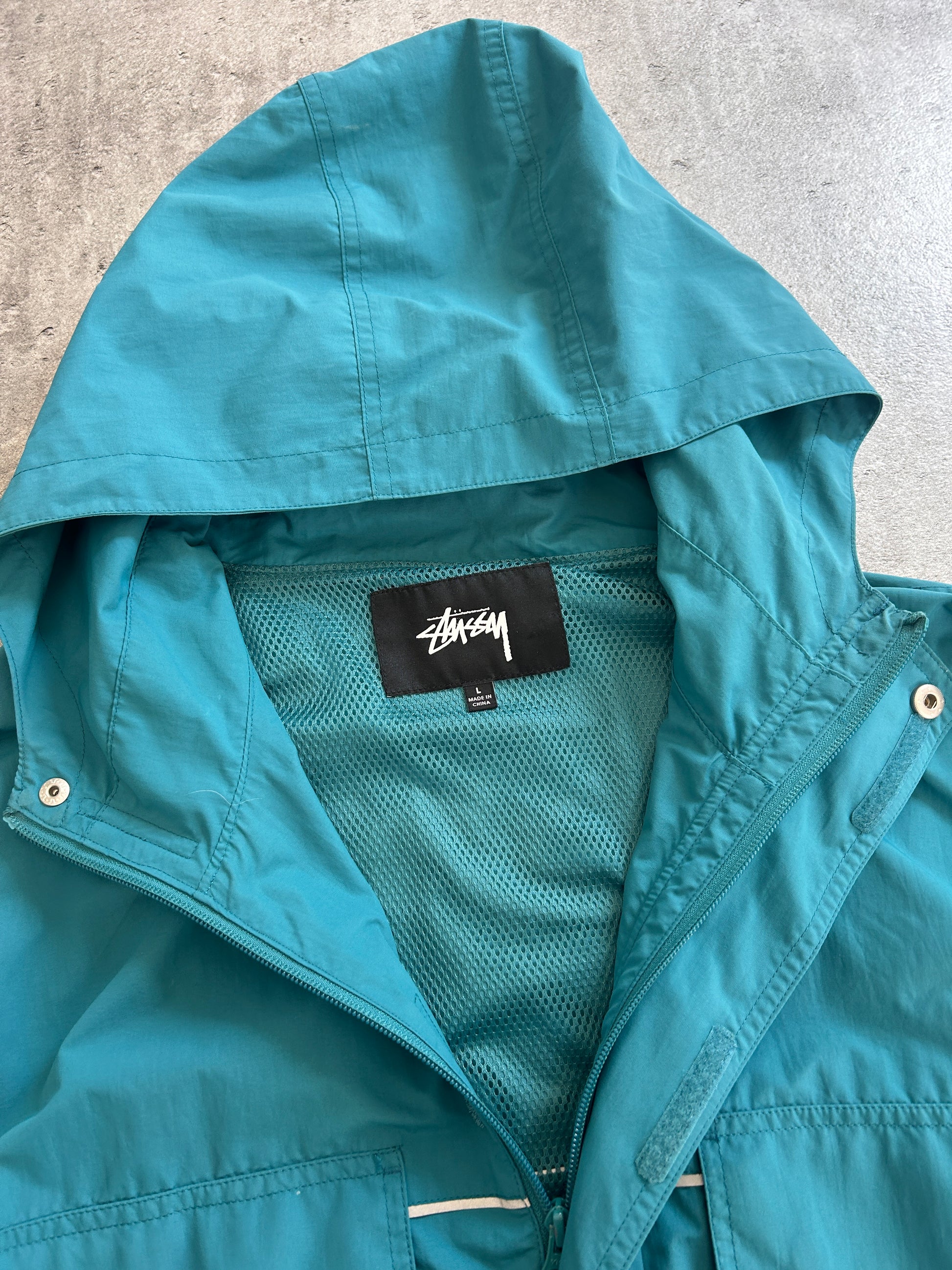 STÜSSY BIG POCKET SHELL JACKET (L)