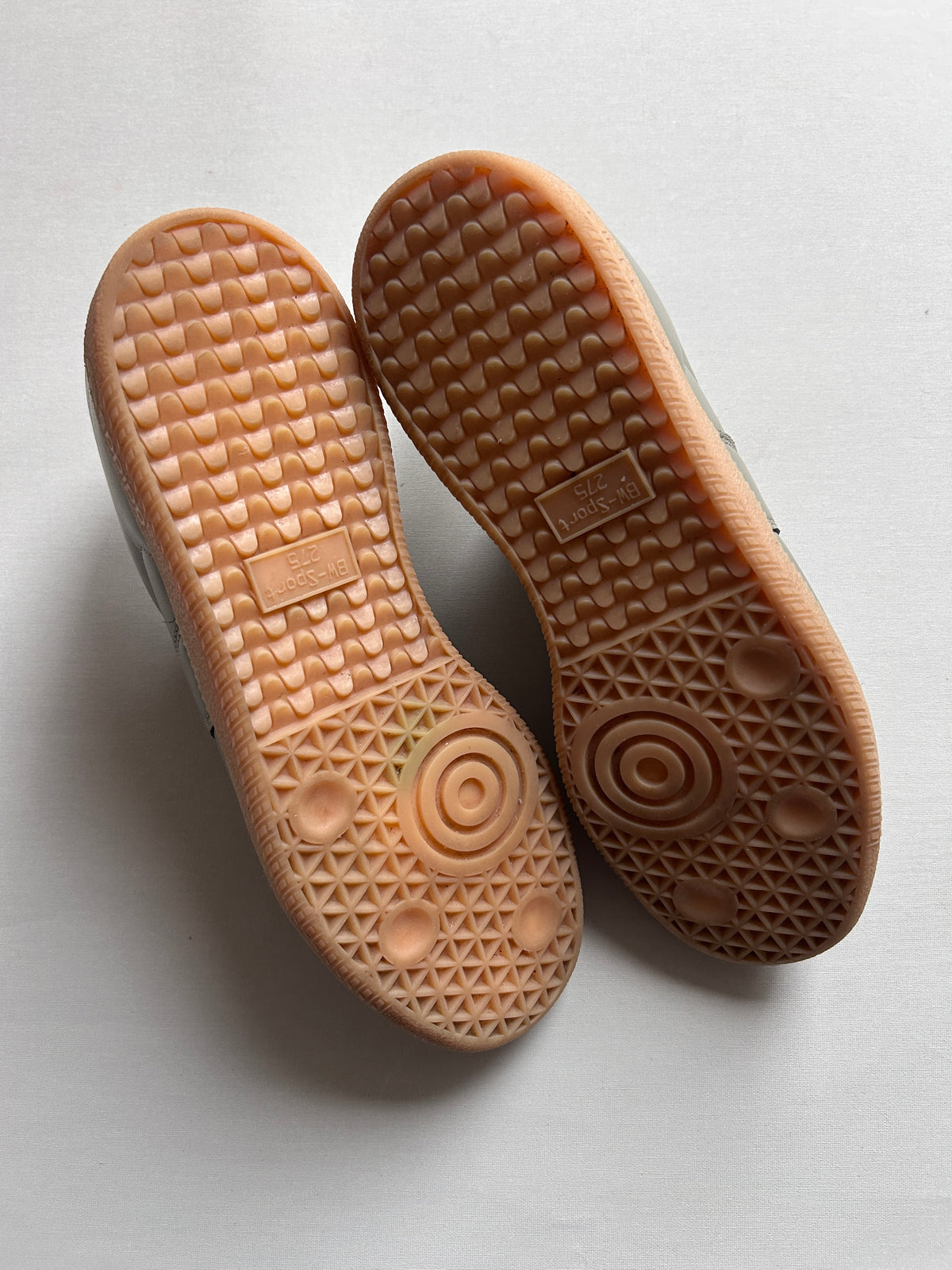 ADIDAS BW ARMY X SIZE? “OLIVE/GUM” 43EU