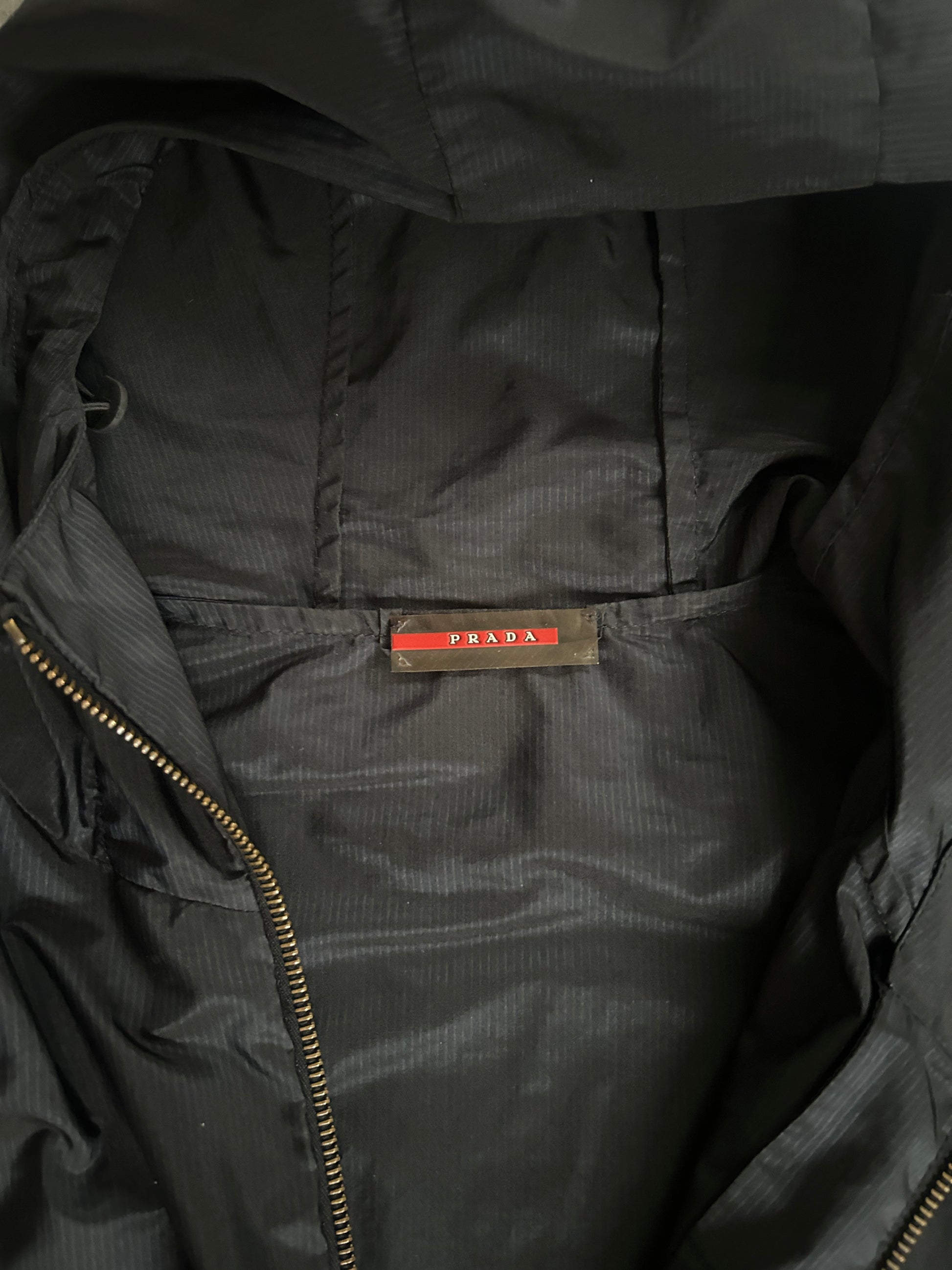 PRADA NYLON WINDBREAKER (M)