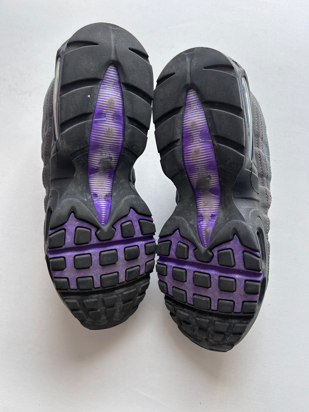 AIR MAX 95 BIG BUBBLE “GREY/WILD GRAPE” 45EU