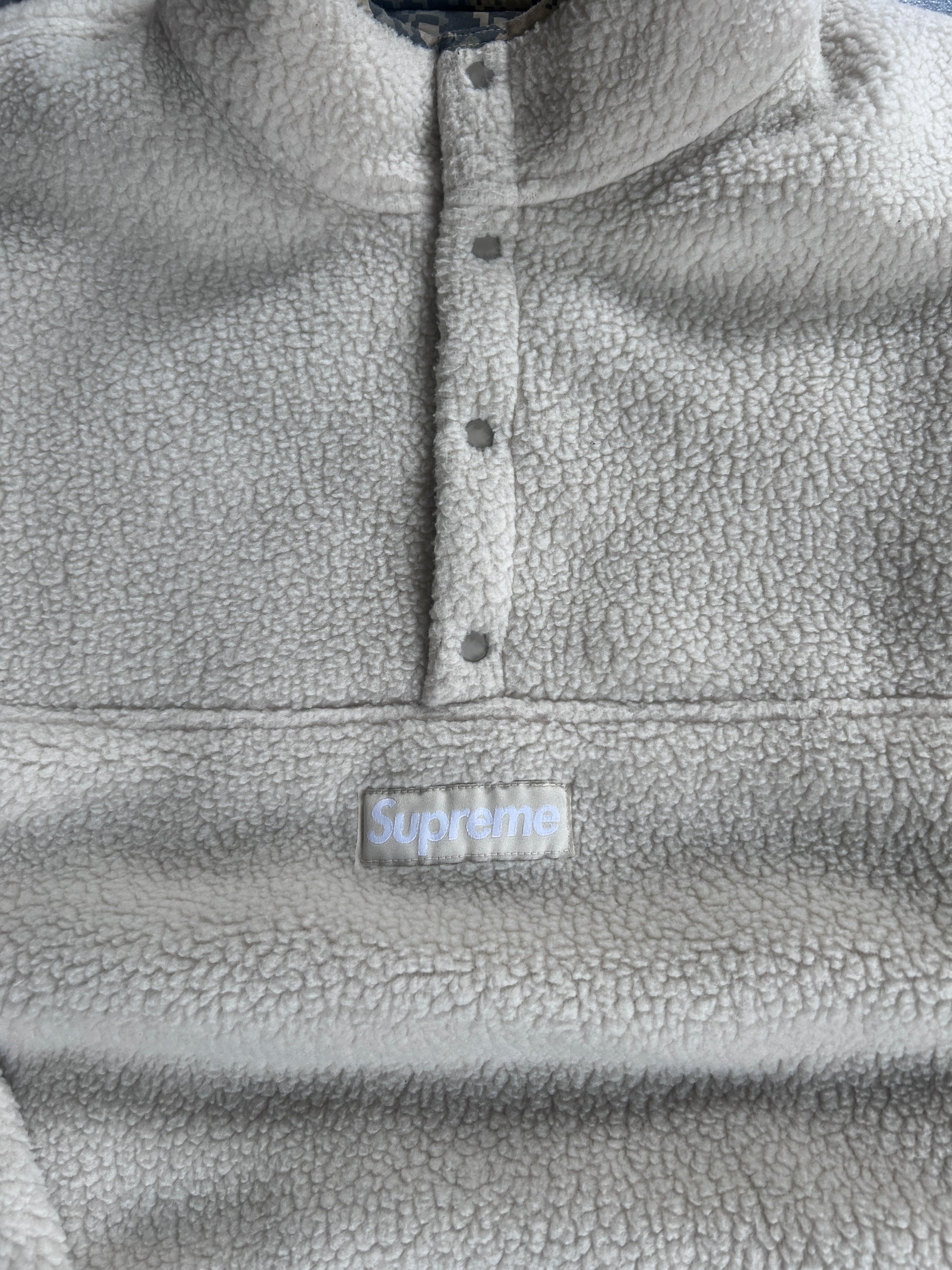 SUPREME POLARTECH SHEARLING REVERSIBLE PULLOVER (L/XL)