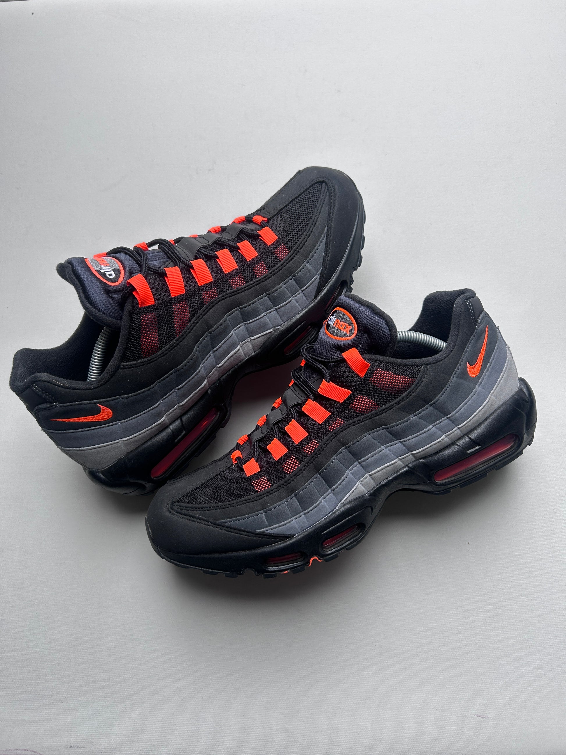AIR MAX 95 “BLACK HYPER CRIMSON” 47EU