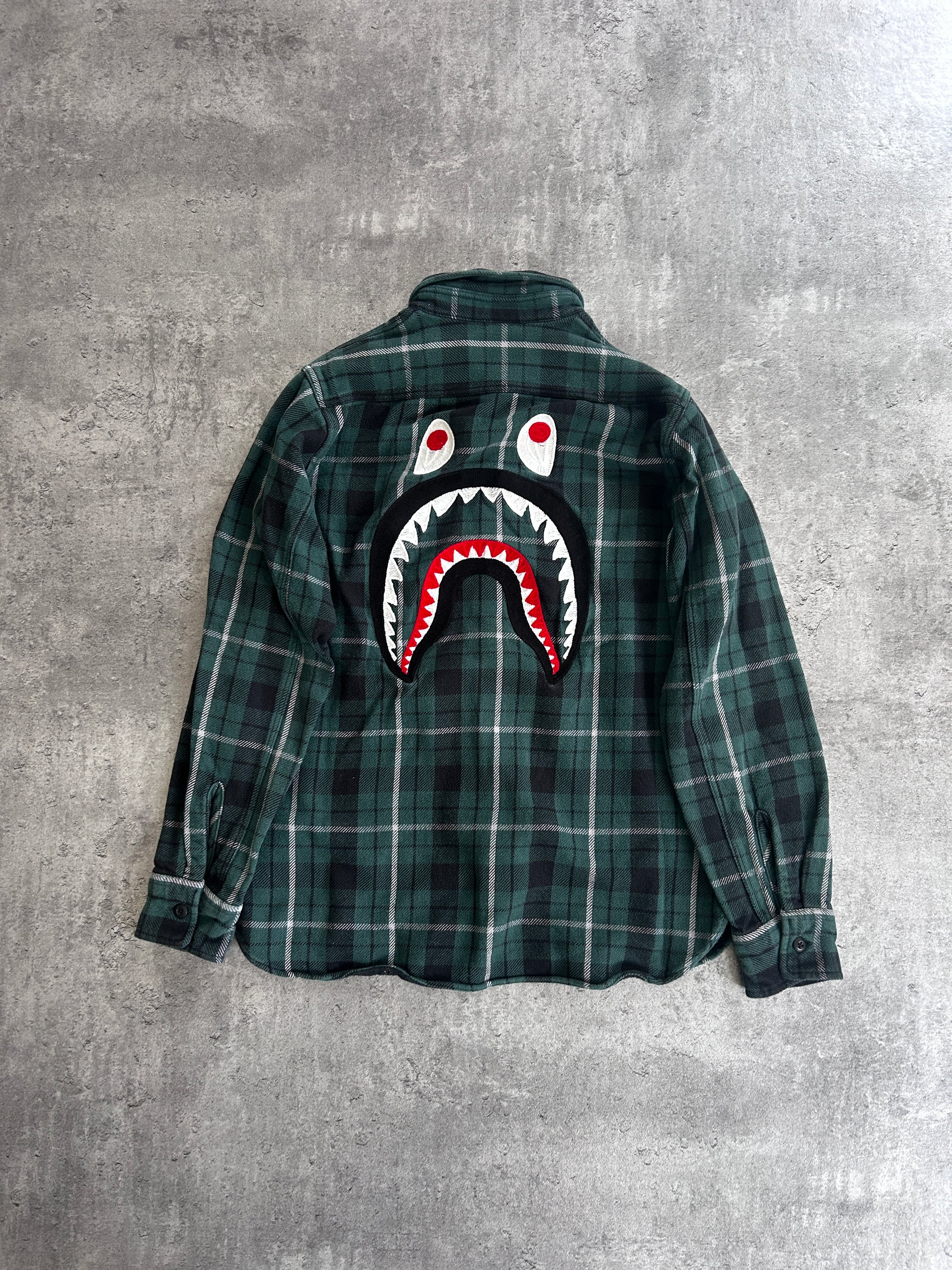 A BATHING APE SHARK FLANNEL (M)
