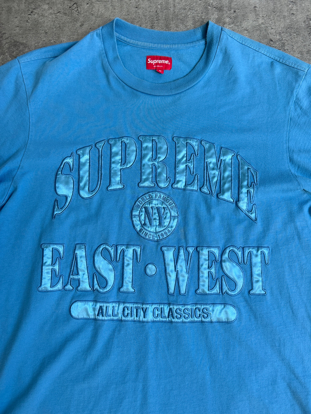 SUPREME EAST WEST TEE (M)