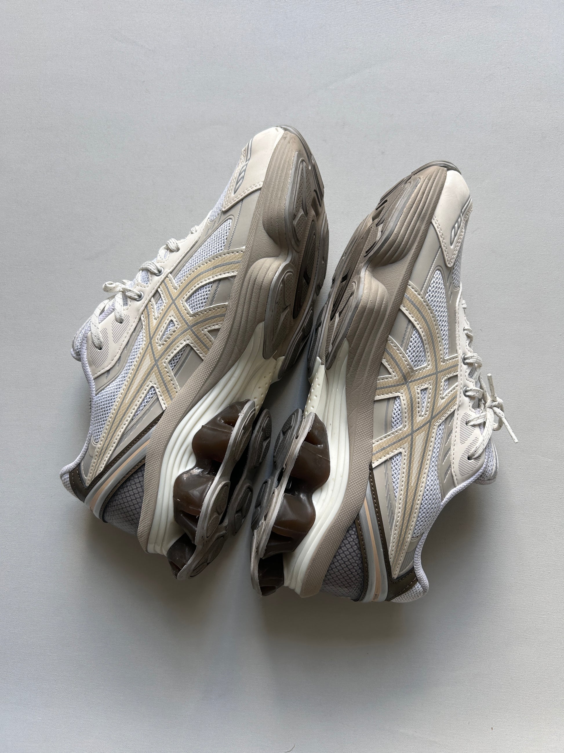 ASICS GEL KINETIC FLUENT (42,5EU)