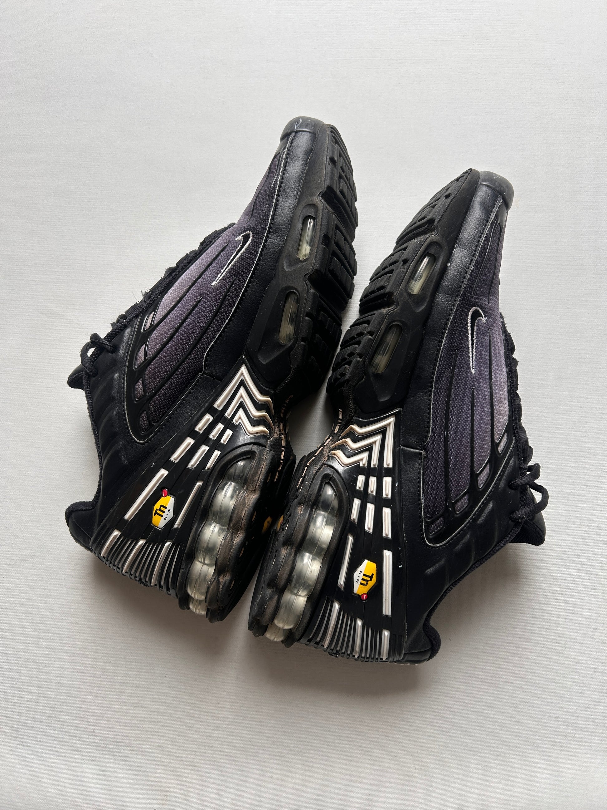 AIR MAX PLUS 3 “GREY/BLACK” 45,5EU