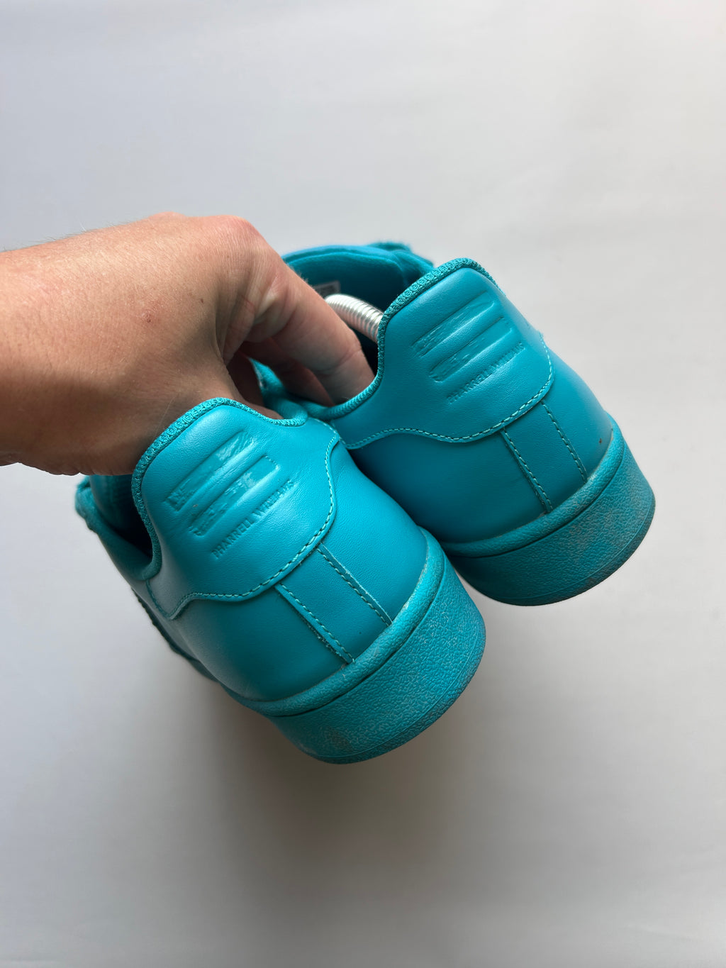 PHARELL SUPERSTAR TURQUOISE (44EU)