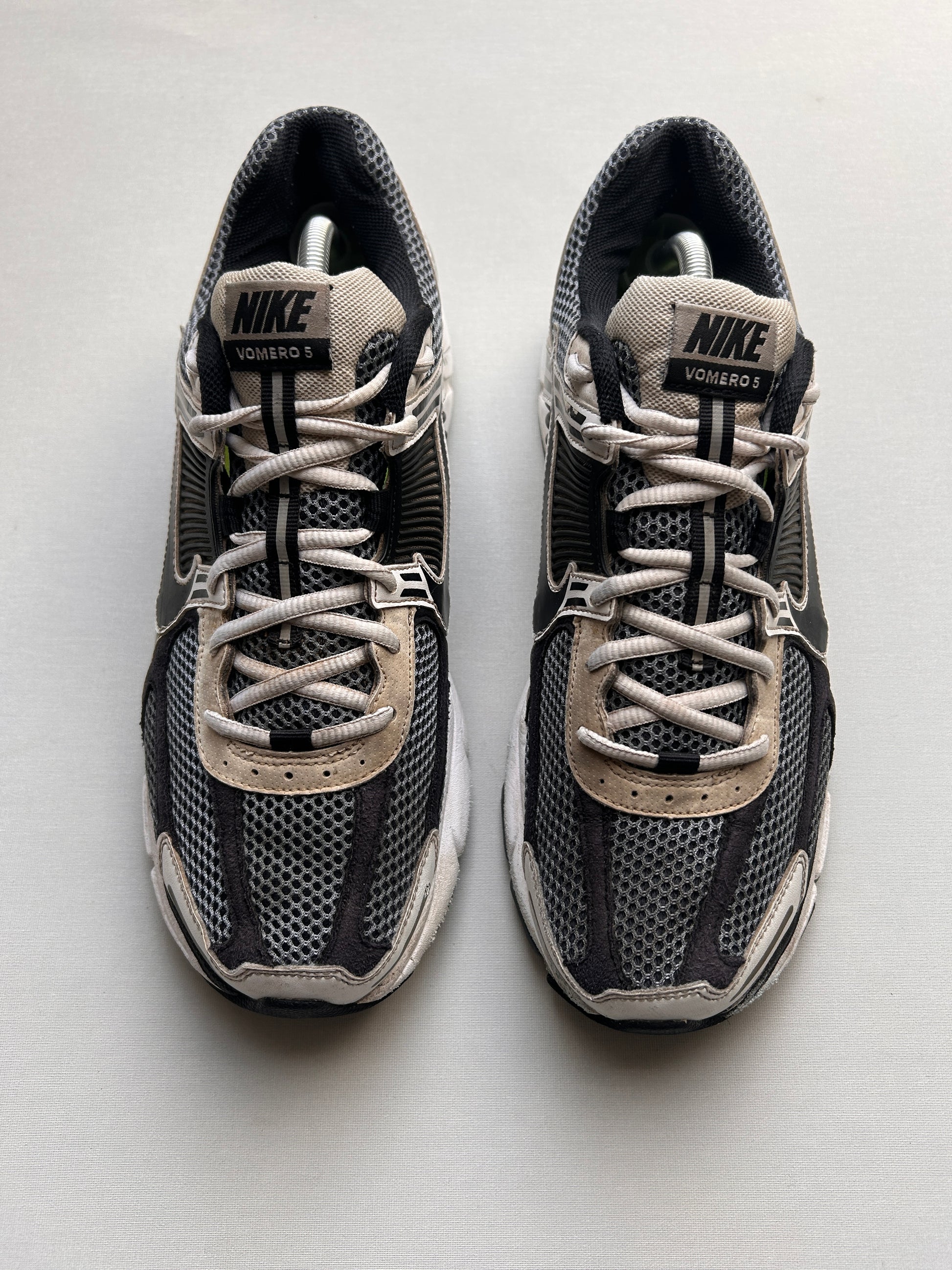 NIKE VOMERO 5 “BLACK/GREY/WHITE” 45EU