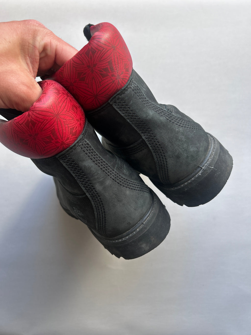 TIMBERLAND 6INCH BOOT “BLACK/RED” 45EU