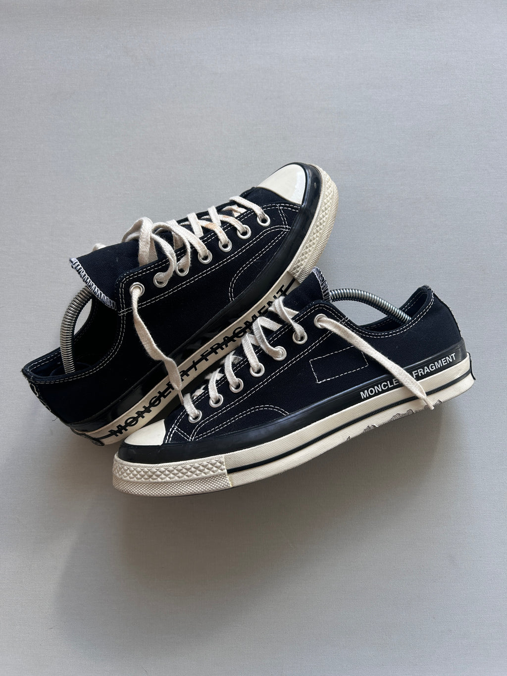 CONVERSE X MONCLER / FRAGMENT (42,5EU)