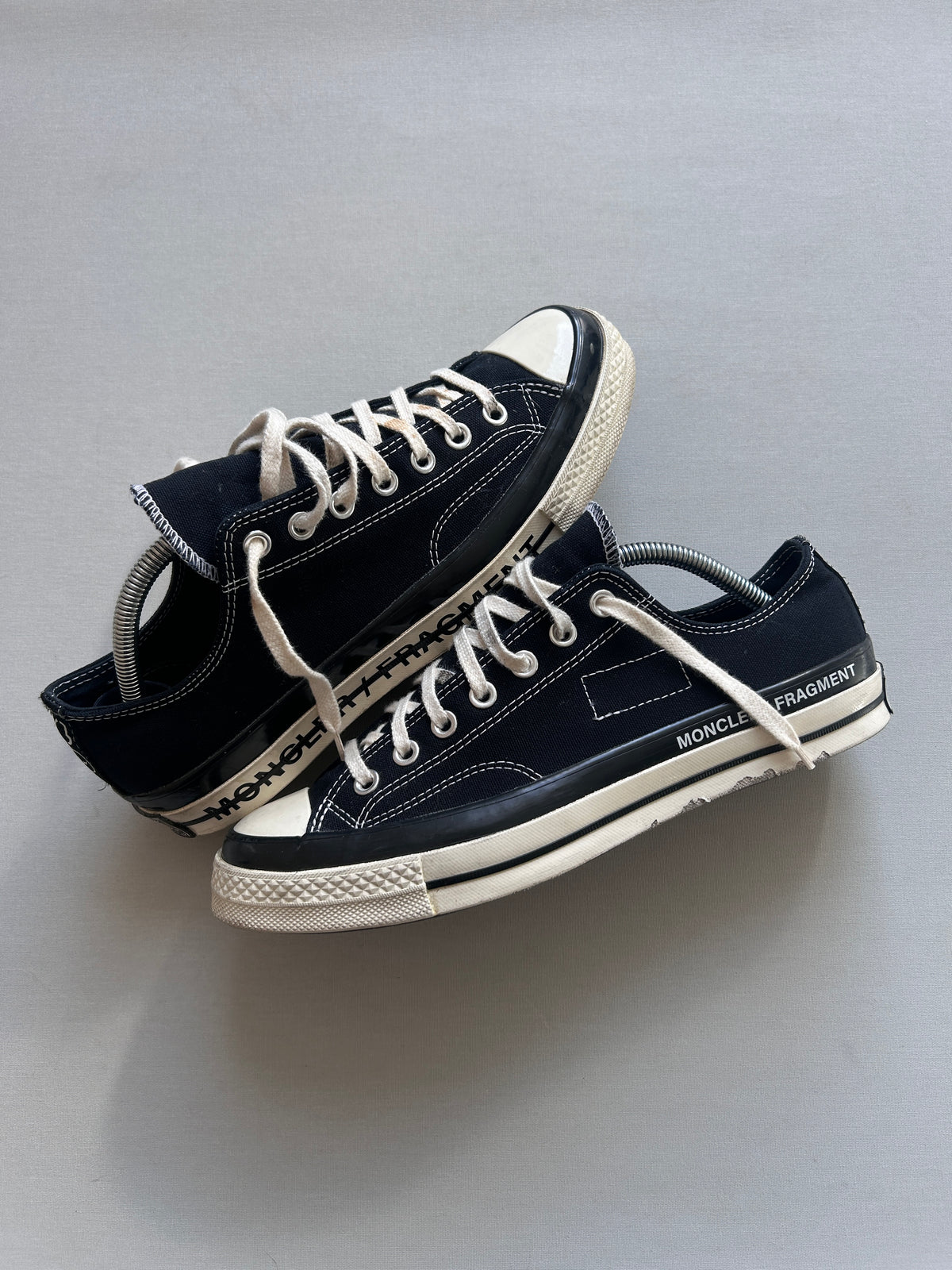 CONVERSE X MONCLER / FRAGMENT (42,5EU)